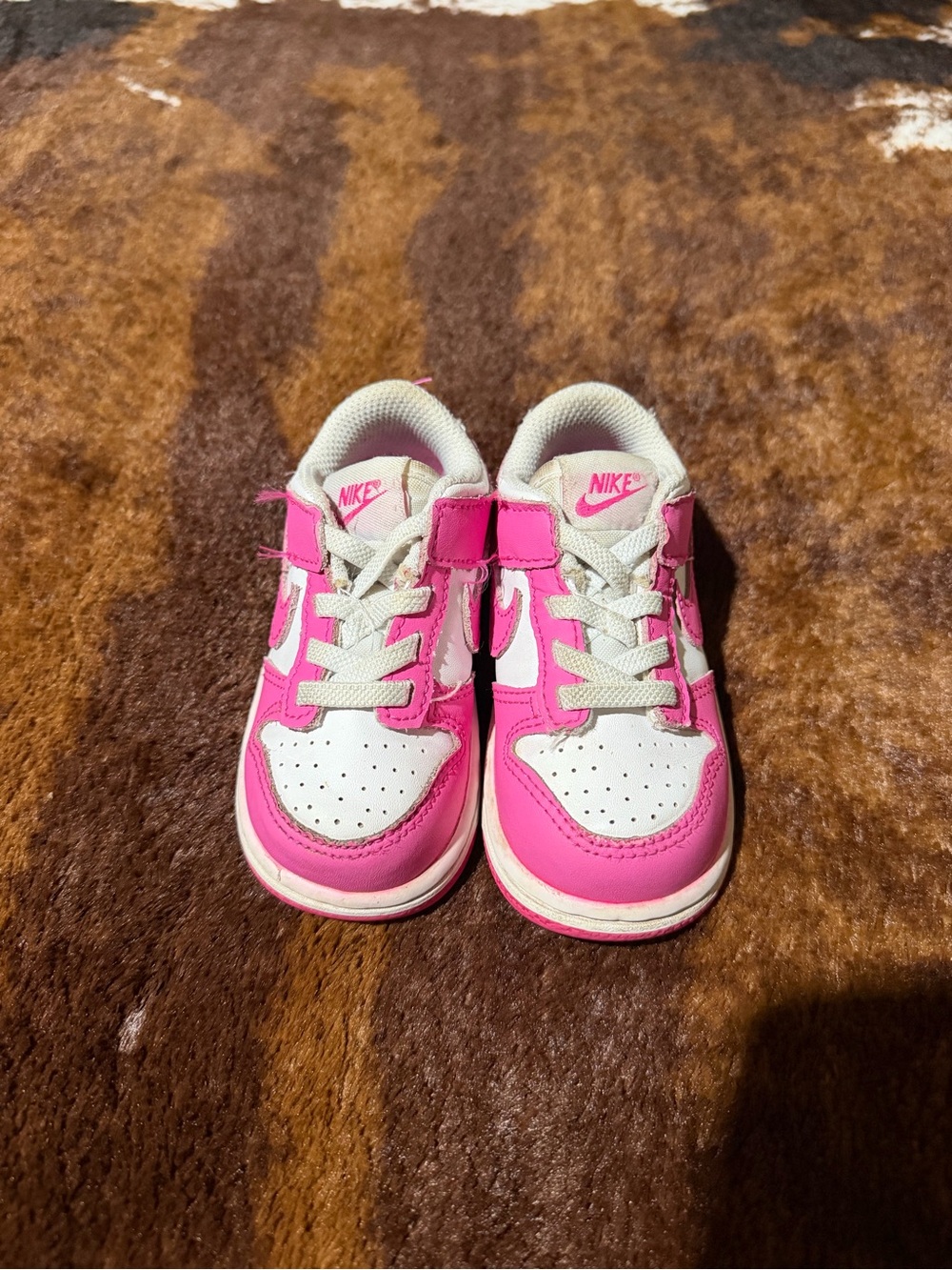 Nike Kids Pink and White Low-Top Sneakers